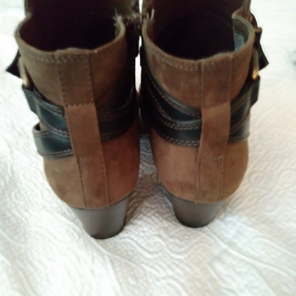 Express Boots Size 10- Excellent Condition - Picture 3 of 3